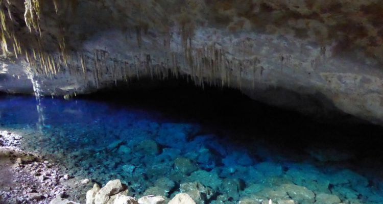 gruta-do-lago-azul-bonito-brasil