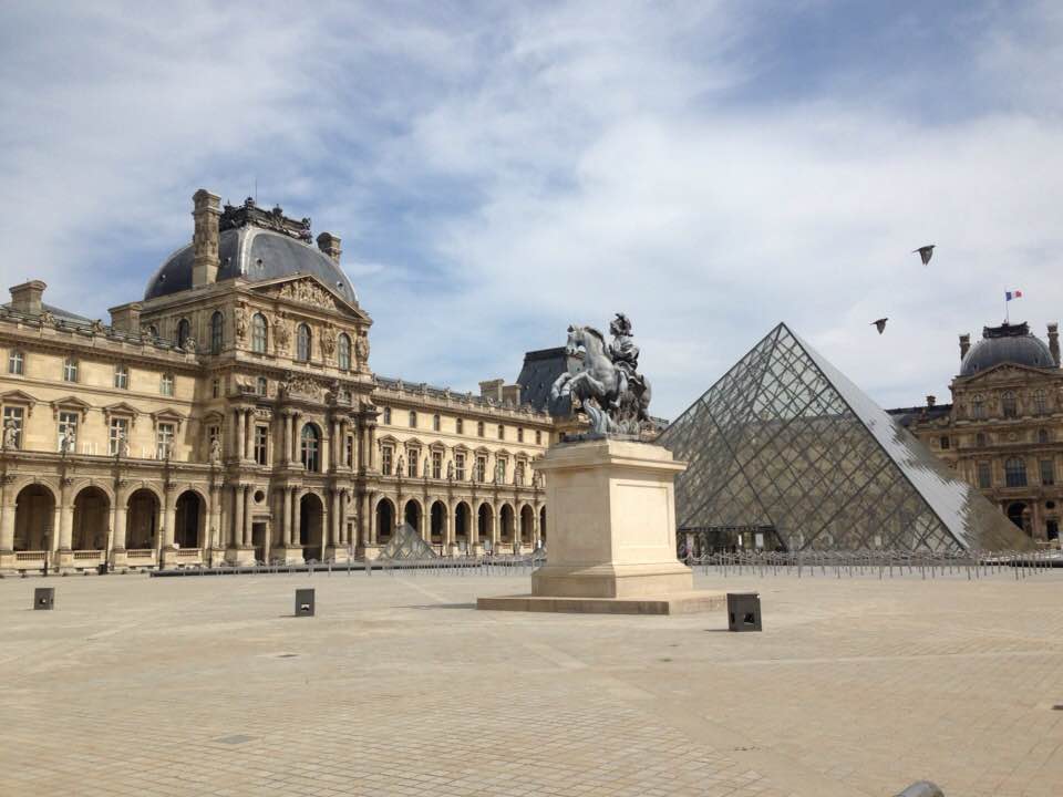 louvre-vide-paris-confinement