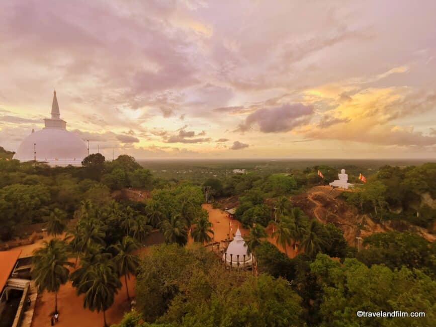 mihintale-stupa-bouddhisme-sri-lanka