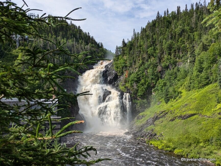 chute-eau-val-jalbert-quebec