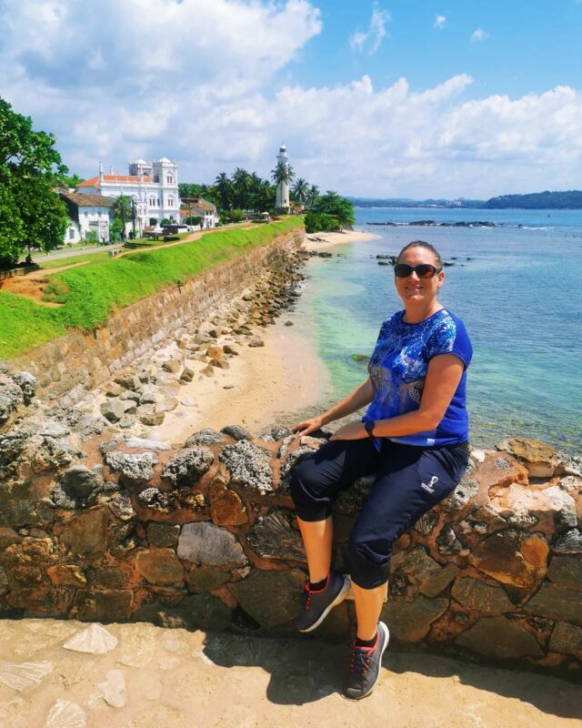 Galle est une ville fortifiée à ne pas manquer sur la côte sud-ouest du Sri Lanka. La ville successivement occupée par les Portugais puis les Hollandais qui ont construit les fortifications est classée au Patrimoine mondial de l'Unesco. C'est un endroit très agréable à visiter pour l'histoire, la culture et la plage.
.
.
.
.
.
.
.
.
.
.
.
.
.
#slbloggers #destinationsrilanka #youwillcomebackformore #youllcomebackformore  #visitsrilanka #galle